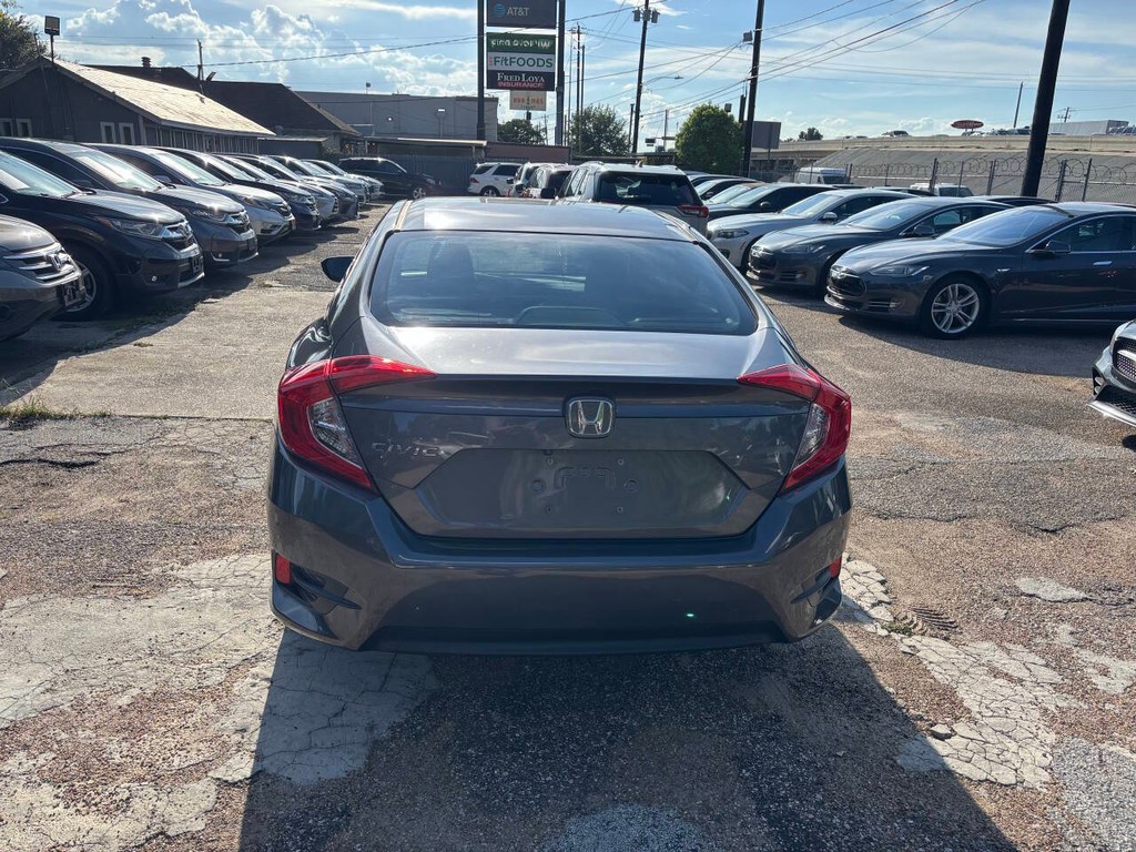Honda Civic Vehicle Full-screen Gallery Image 05