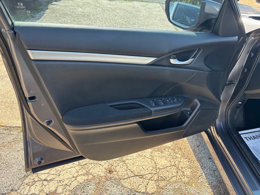 Honda Civic Vehicle Full-screen Gallery Image 09