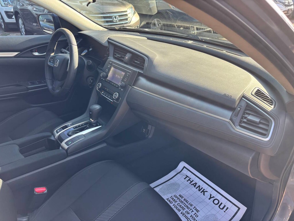Honda Civic Vehicle Full-screen Gallery Image 10