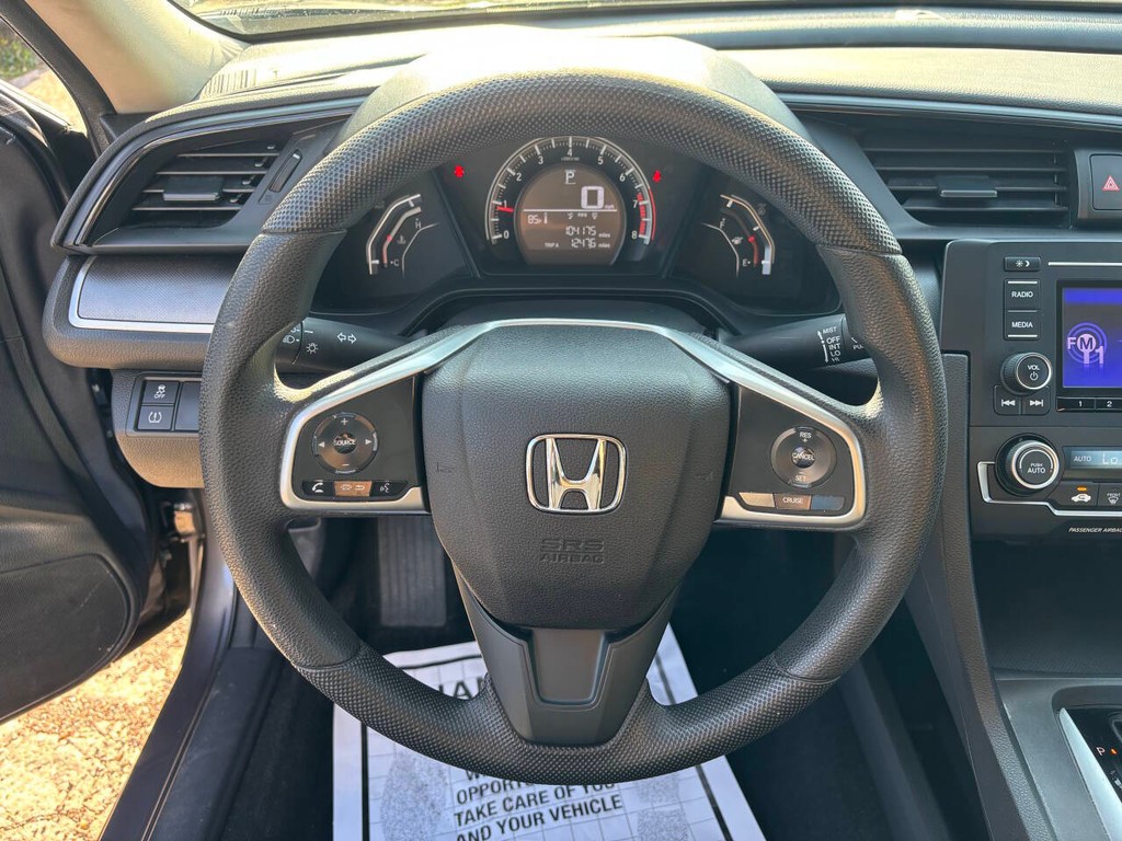 Honda Civic Vehicle Full-screen Gallery Image 22