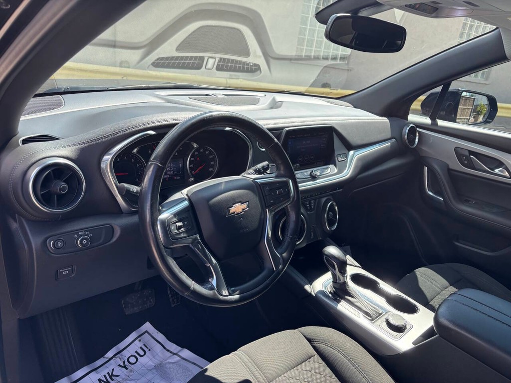 Chevrolet Blazer Vehicle Full-screen Gallery Image 08