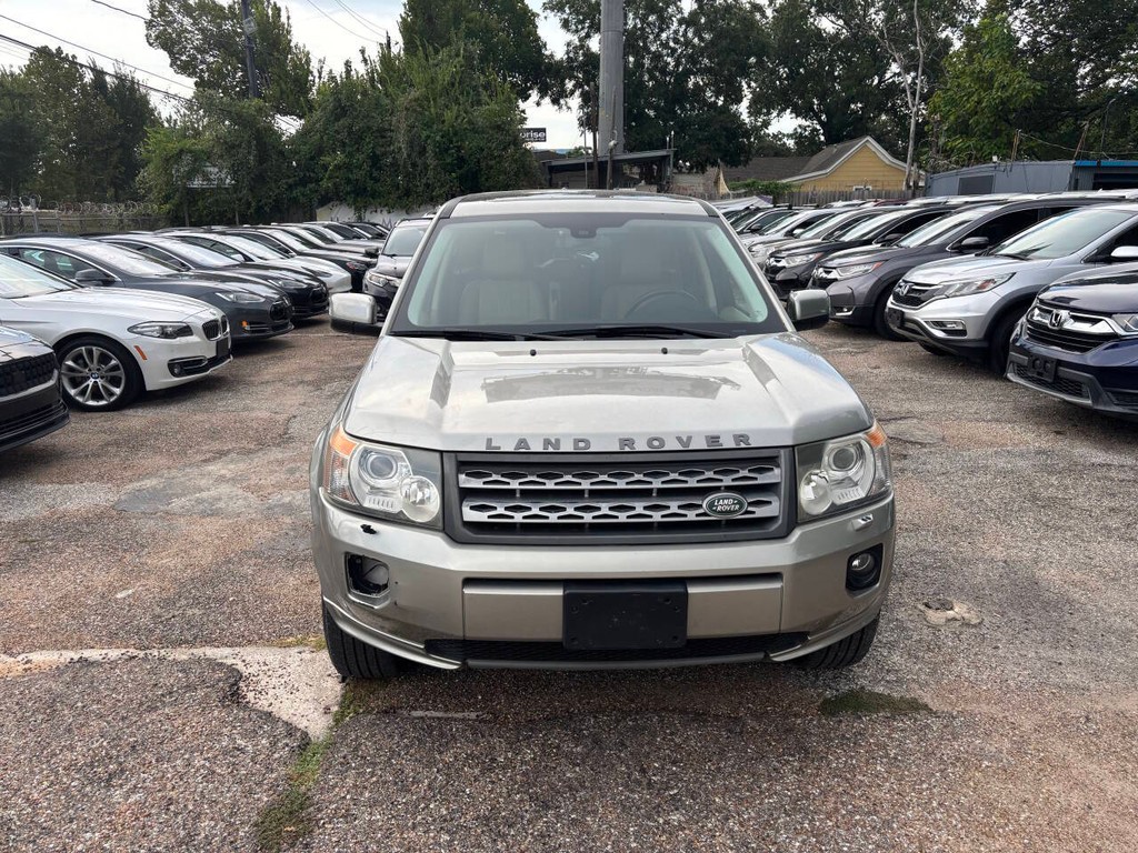 Land Rover LR2 Vehicle Full-screen Gallery Image 02
