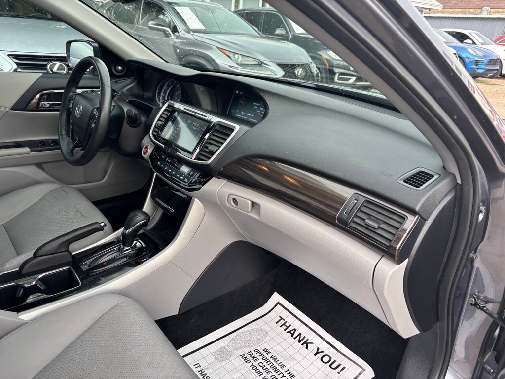 Honda Accord Vehicle Full-screen Gallery Image 10