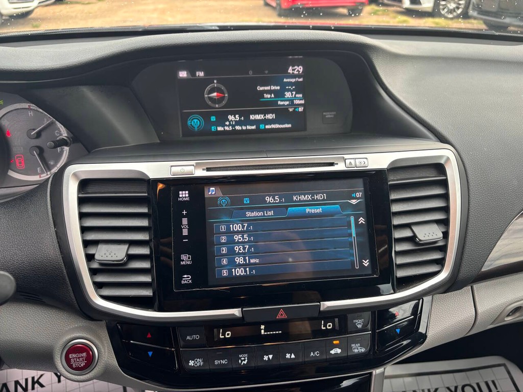 Honda Accord Vehicle Full-screen Gallery Image 19