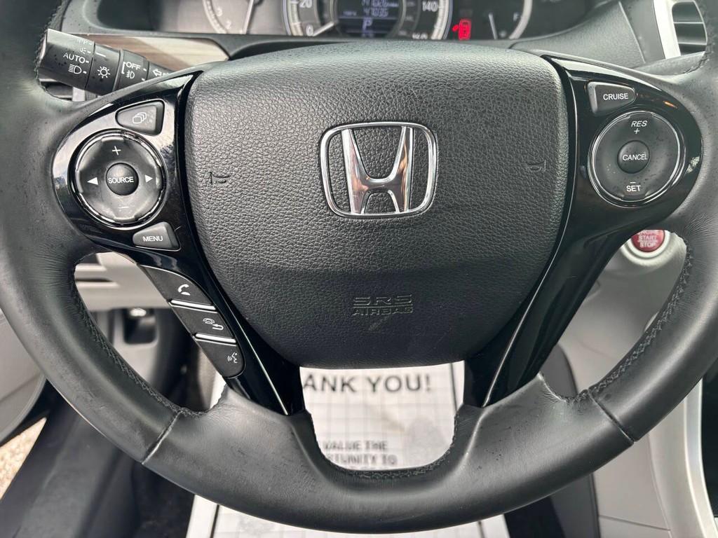 Honda Accord Vehicle Full-screen Gallery Image 24