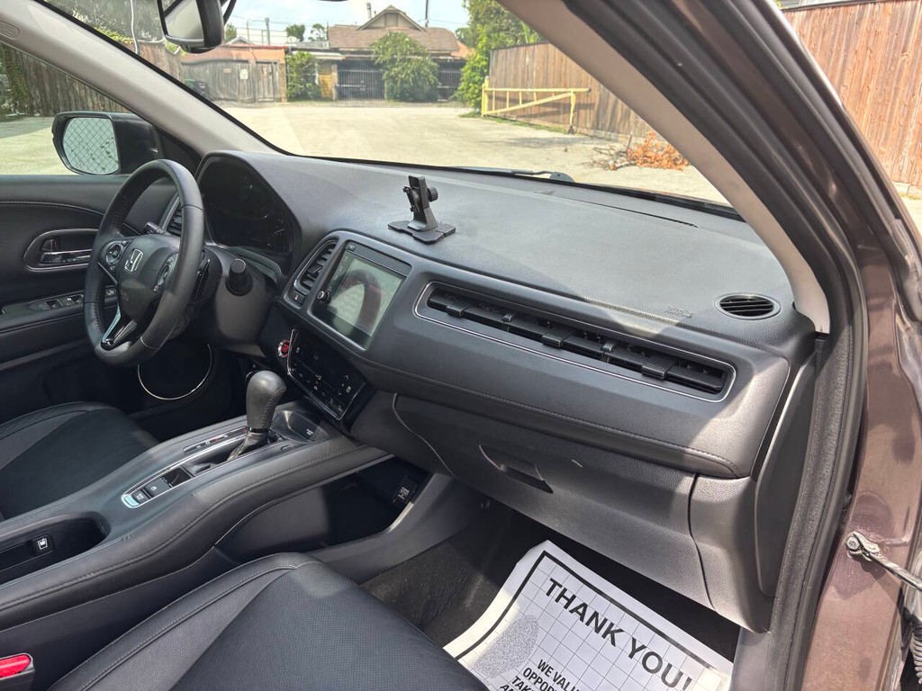 Honda HR-V Vehicle Full-screen Gallery Image 11