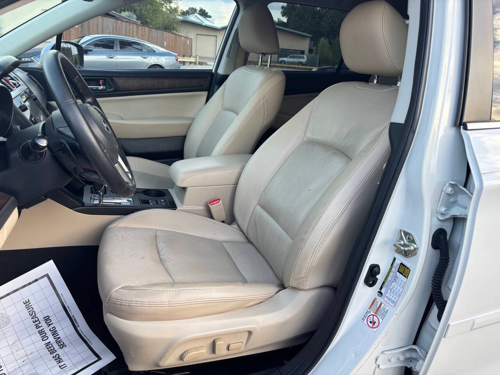 Subaru Outback Vehicle Full-screen Gallery Image 09