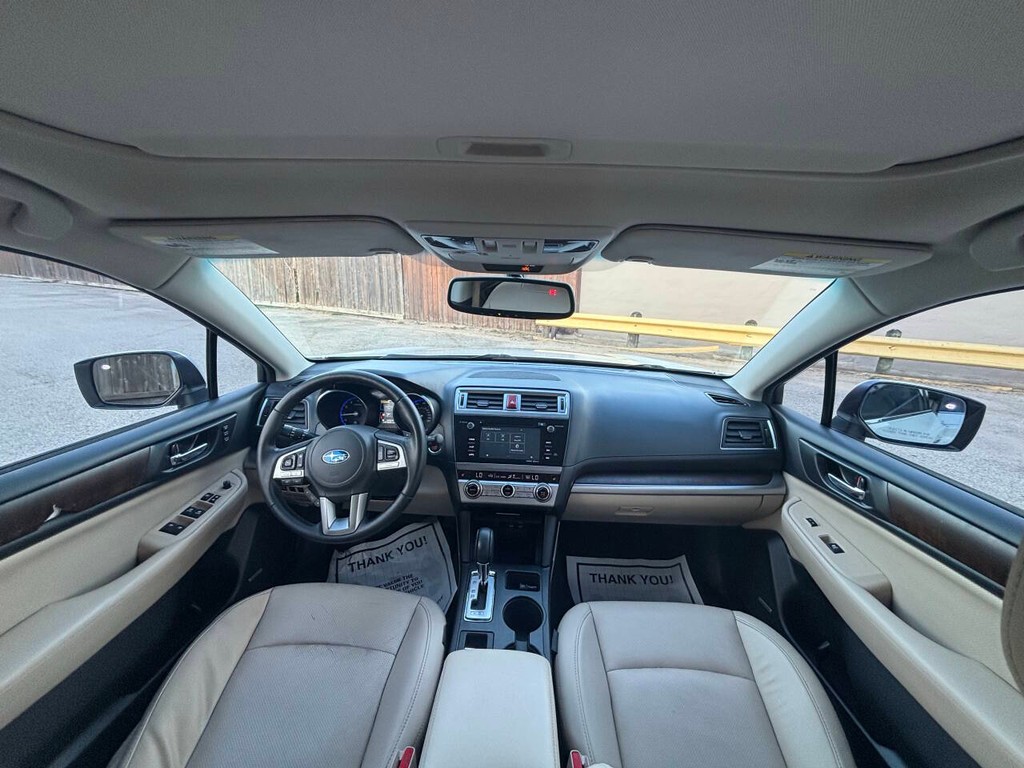 Subaru Outback Vehicle Full-screen Gallery Image 18