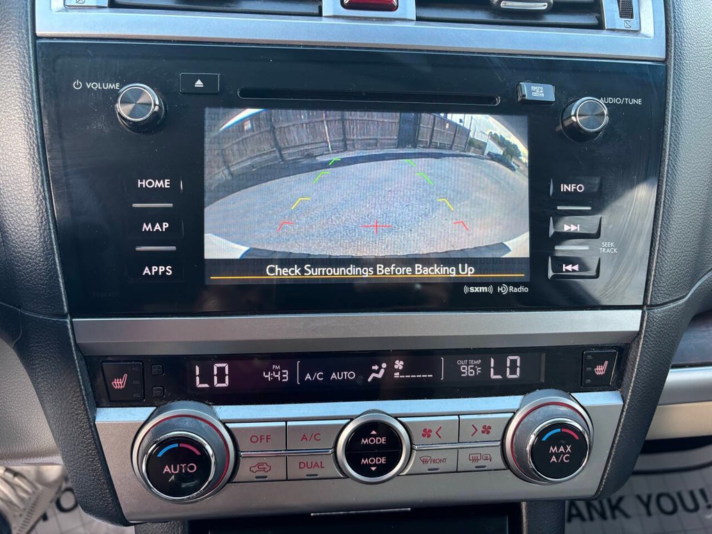 Subaru Outback Vehicle Full-screen Gallery Image 21
