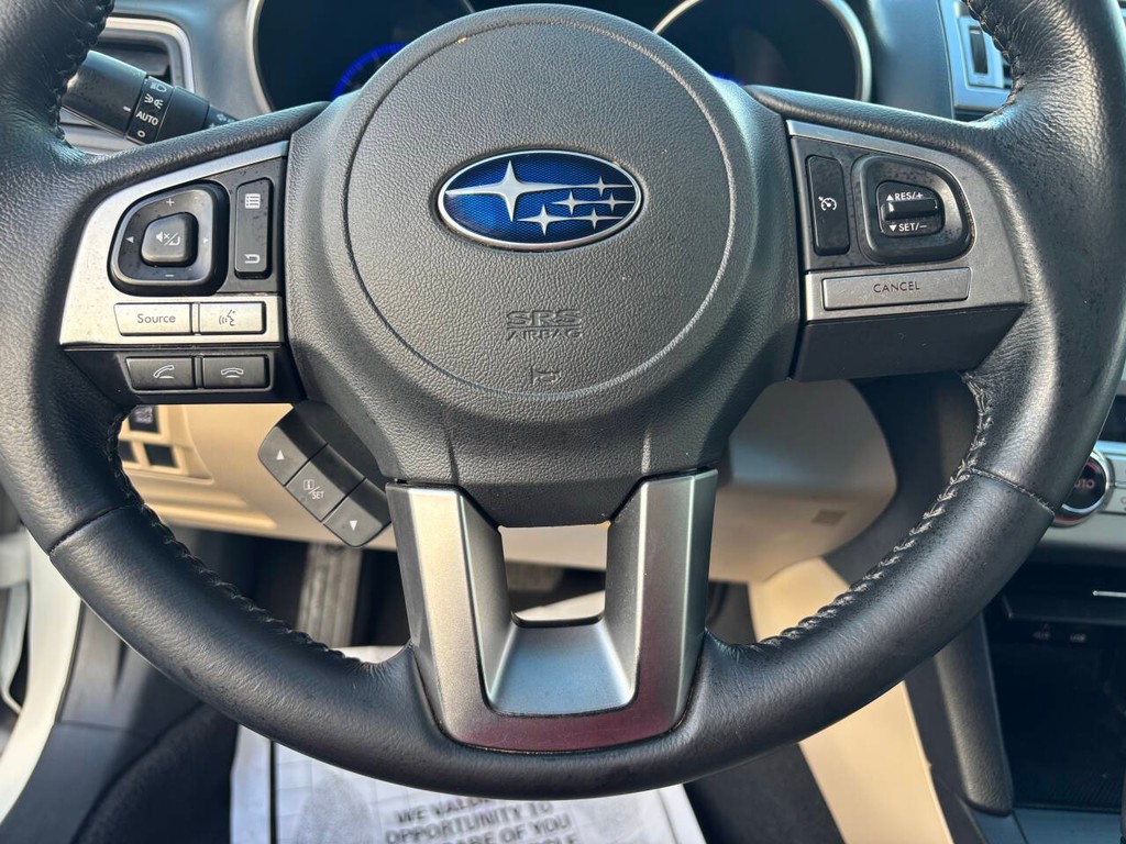 Subaru Outback Vehicle Full-screen Gallery Image 24
