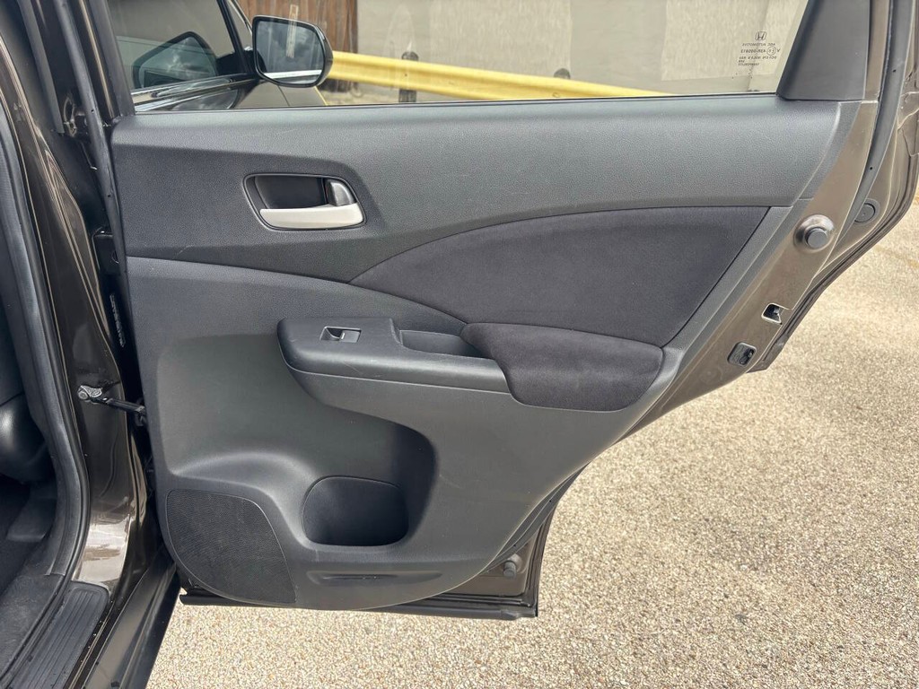 Honda CR-V Vehicle Full-screen Gallery Image 16