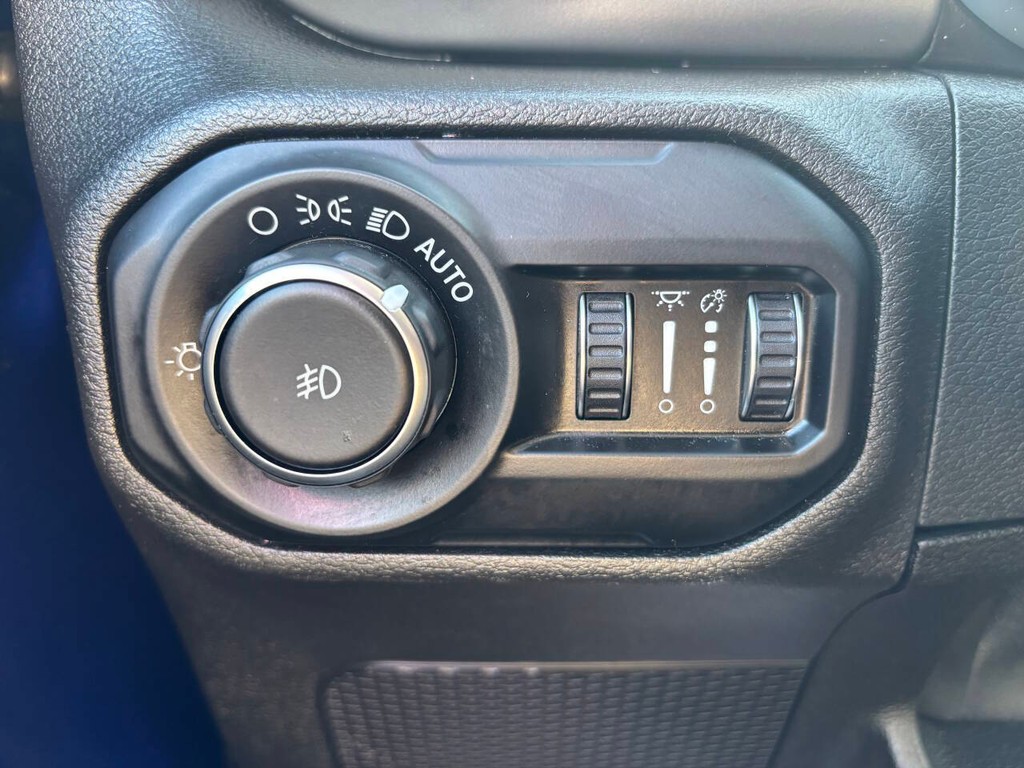 Jeep Wrangler Unlimited Vehicle Full-screen Gallery Image 26