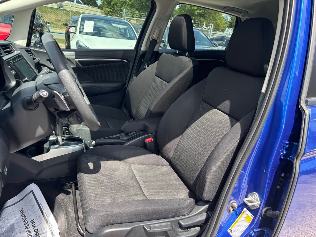Honda Fit Vehicle Full-screen Gallery Image 08