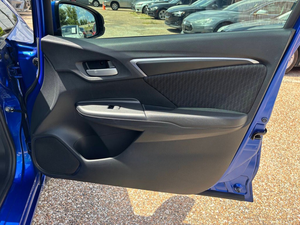 Honda Fit Vehicle Full-screen Gallery Image 11