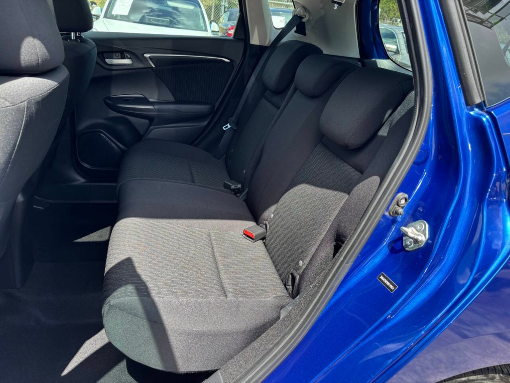 Honda Fit Vehicle Full-screen Gallery Image 12