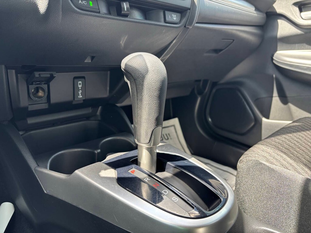 Honda Fit Vehicle Full-screen Gallery Image 20