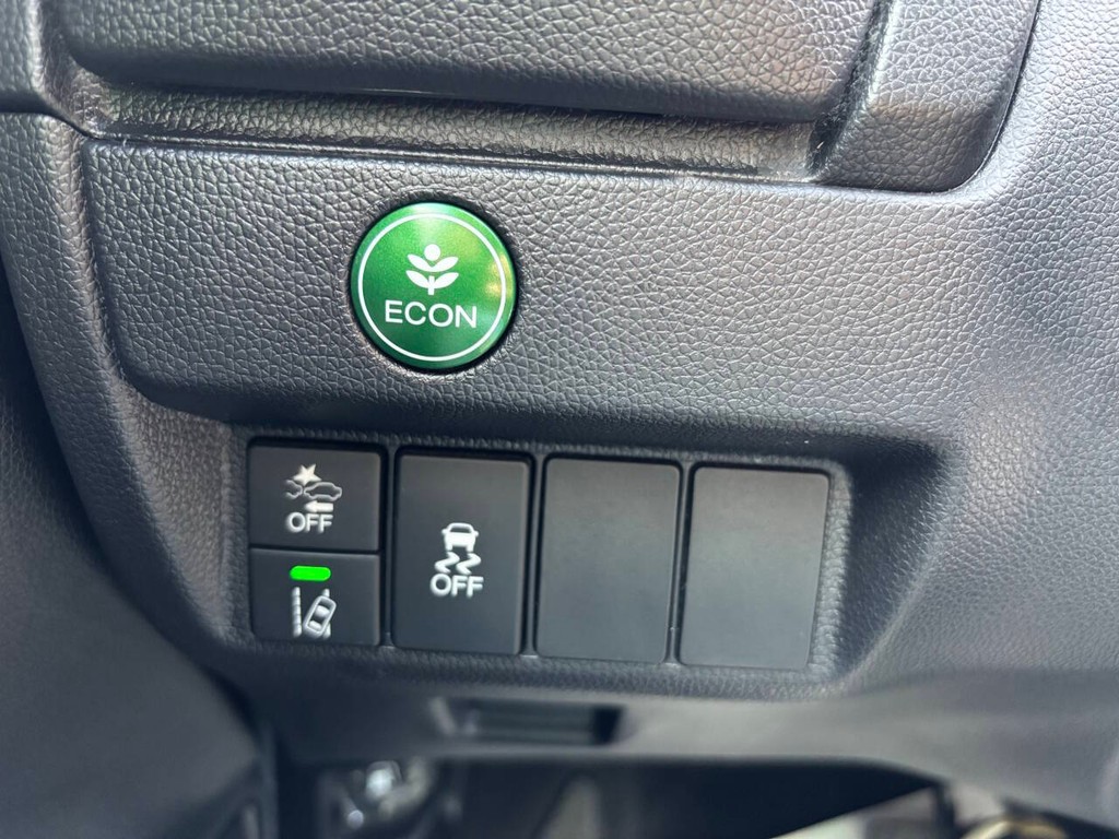Honda Fit Vehicle Full-screen Gallery Image 26