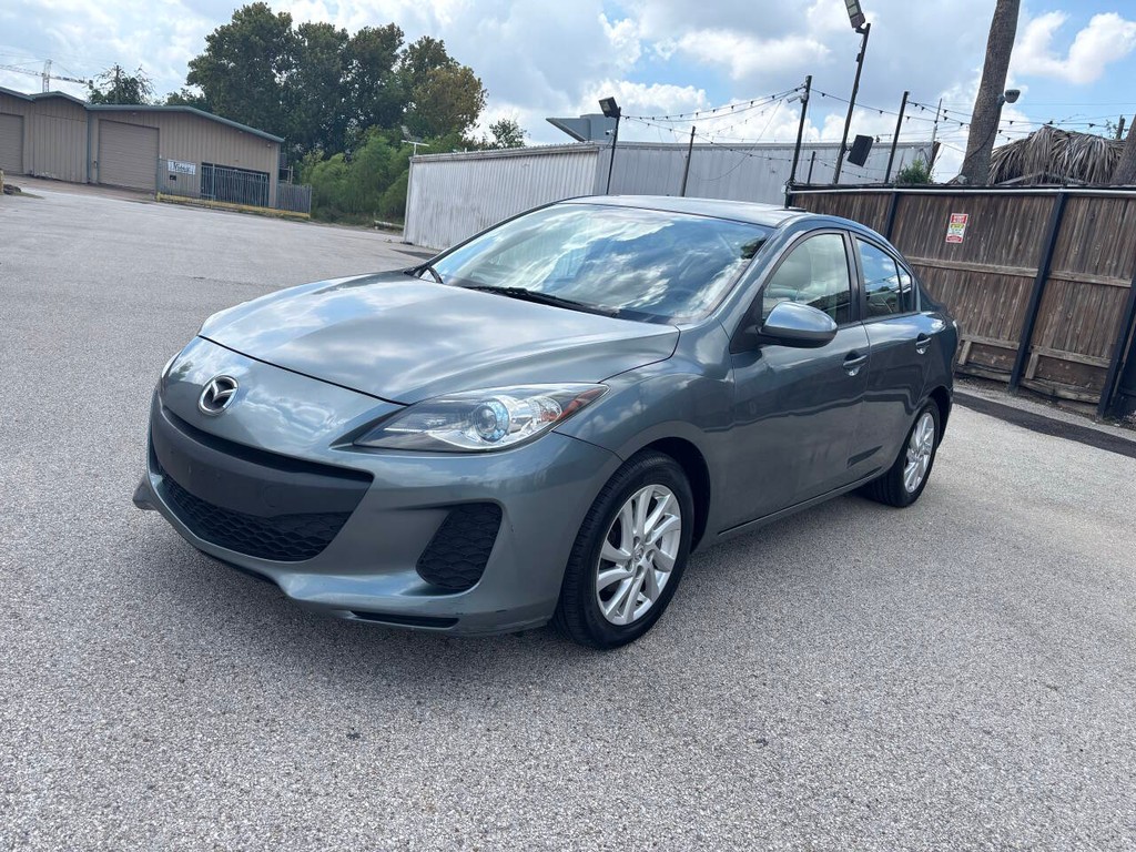 Mazda Mazda3 Vehicle Full-screen Gallery Image 03
