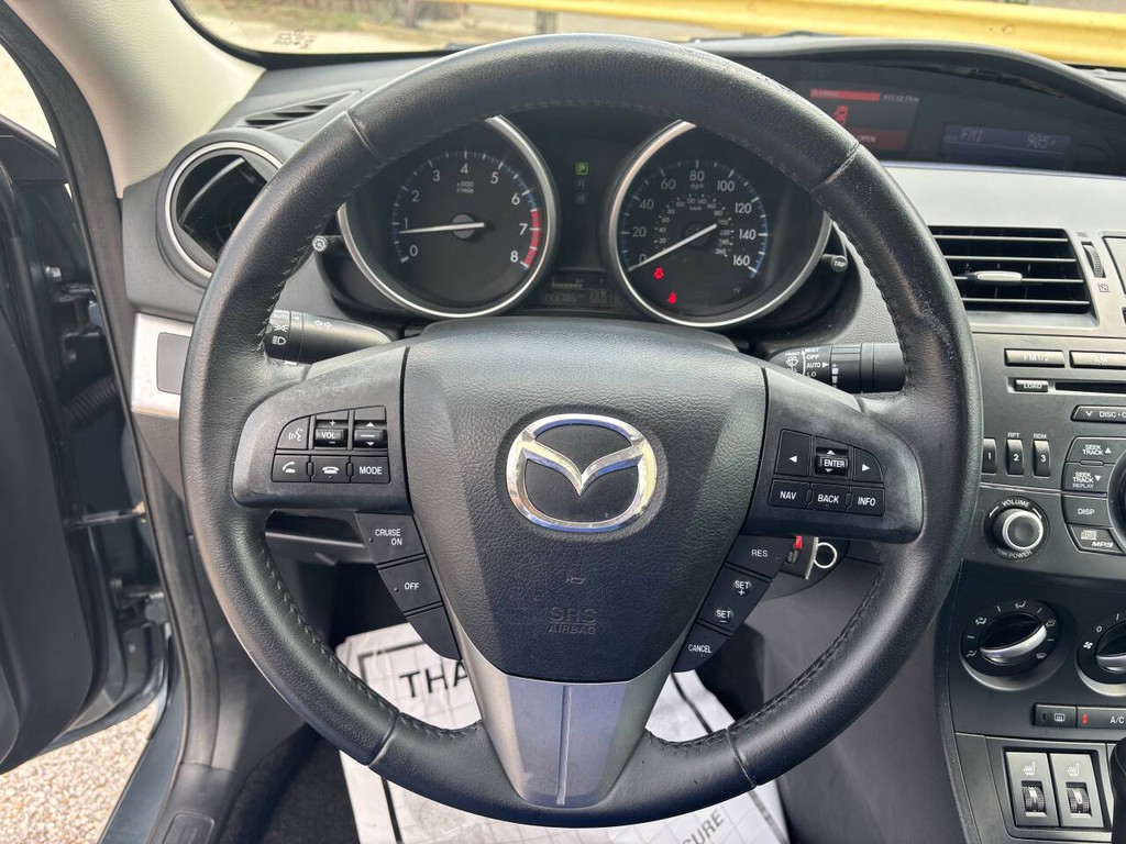 Mazda Mazda3 Vehicle Full-screen Gallery Image 21