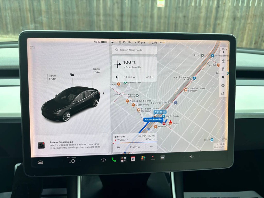 Tesla Model 3 Vehicle Full-screen Gallery Image 20