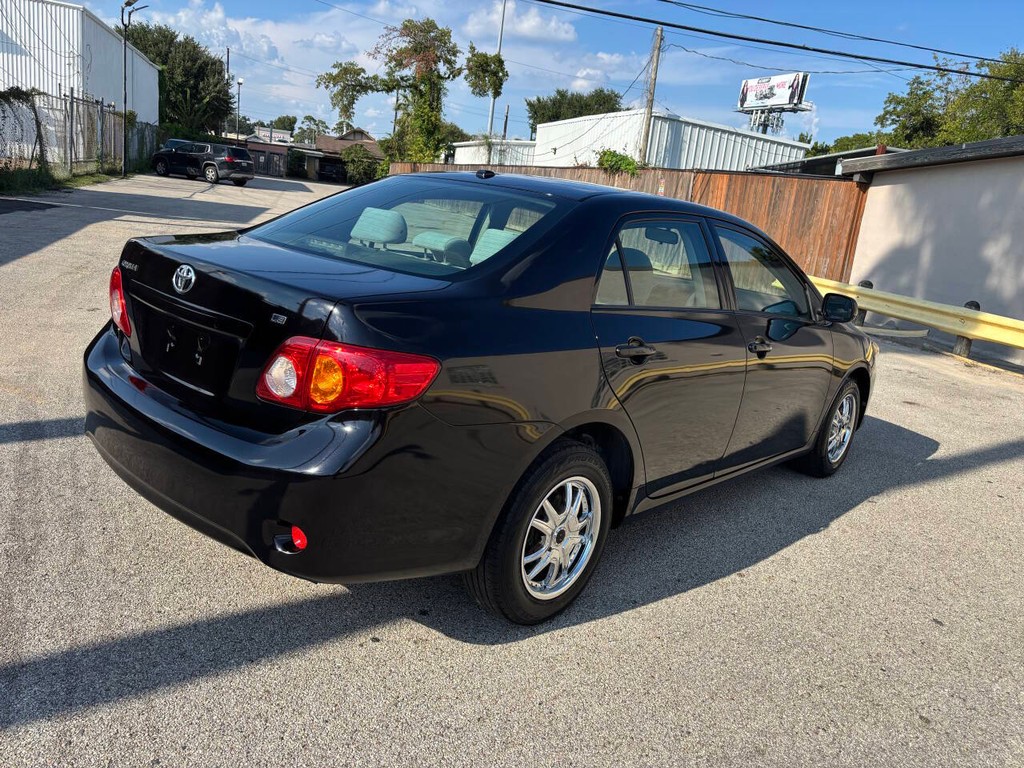 Toyota Corolla Vehicle Full-screen Gallery Image 07
