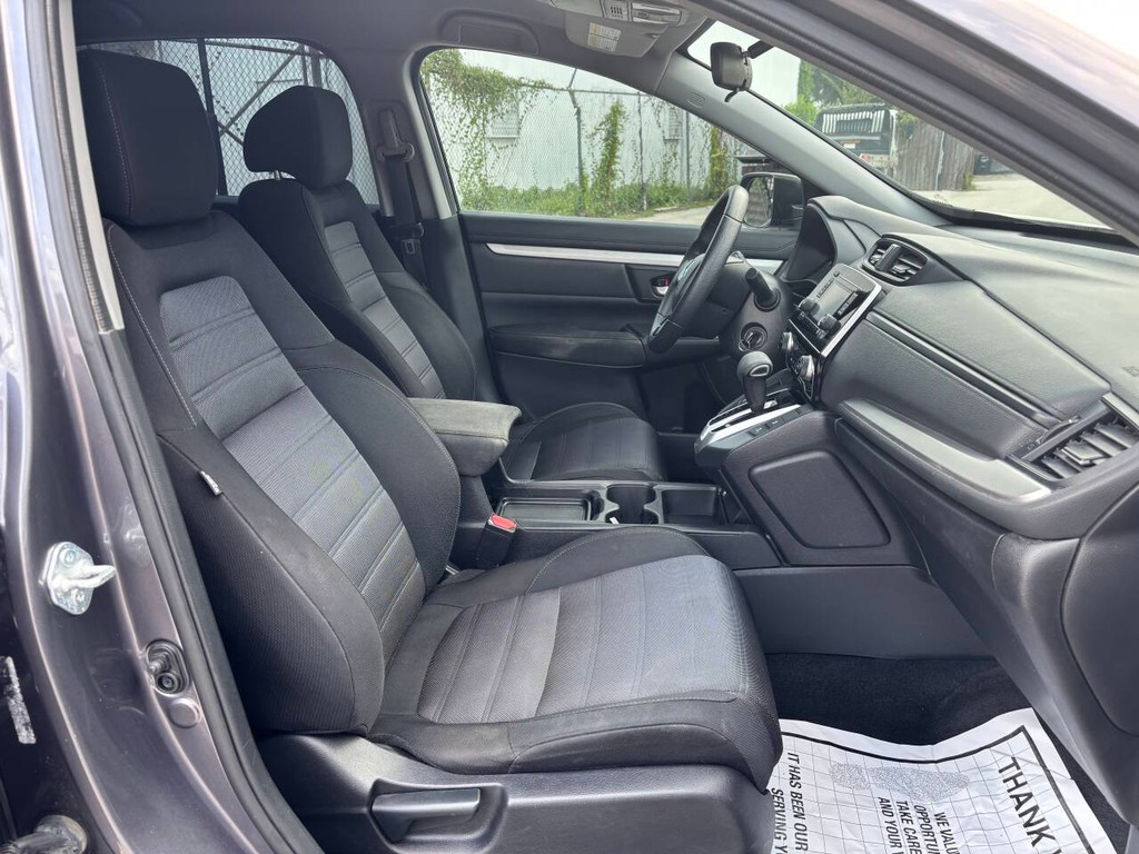 Honda CR-V Vehicle Full-screen Gallery Image 13