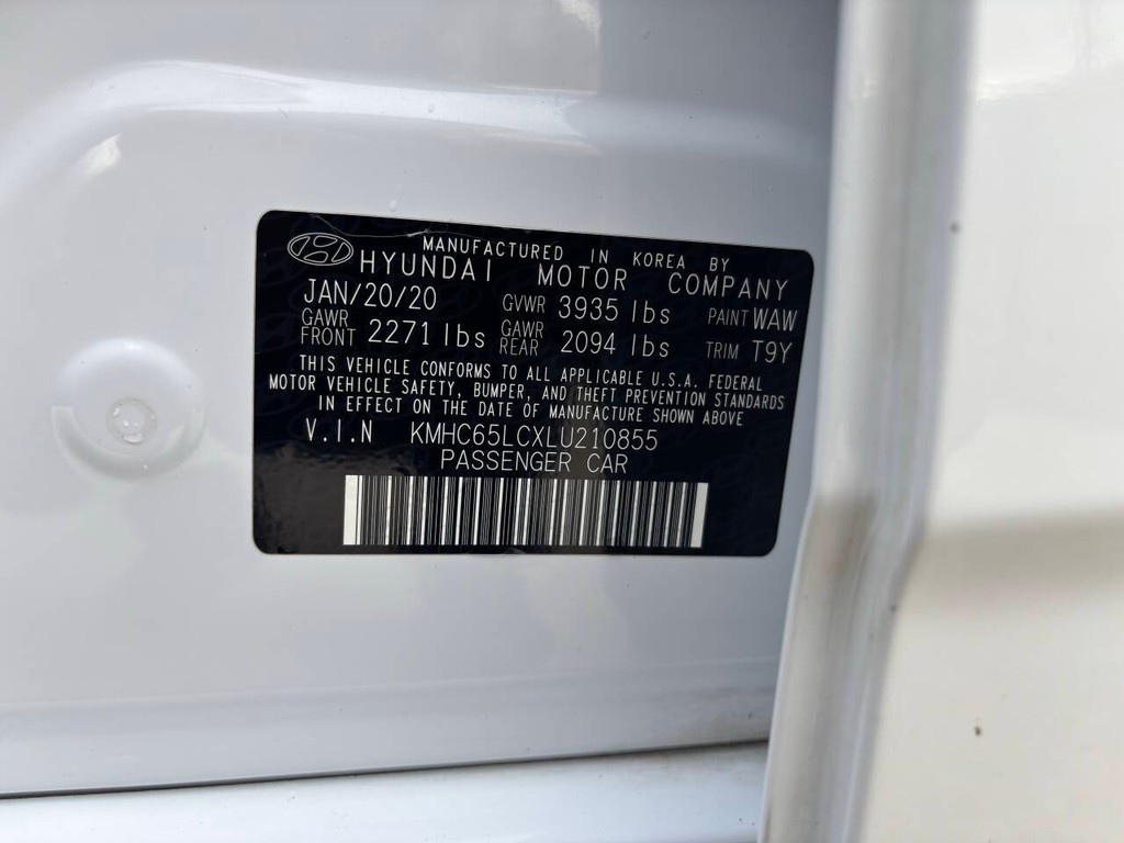 Hyundai Ioniq Hybrid Vehicle Full-screen Gallery Image 28