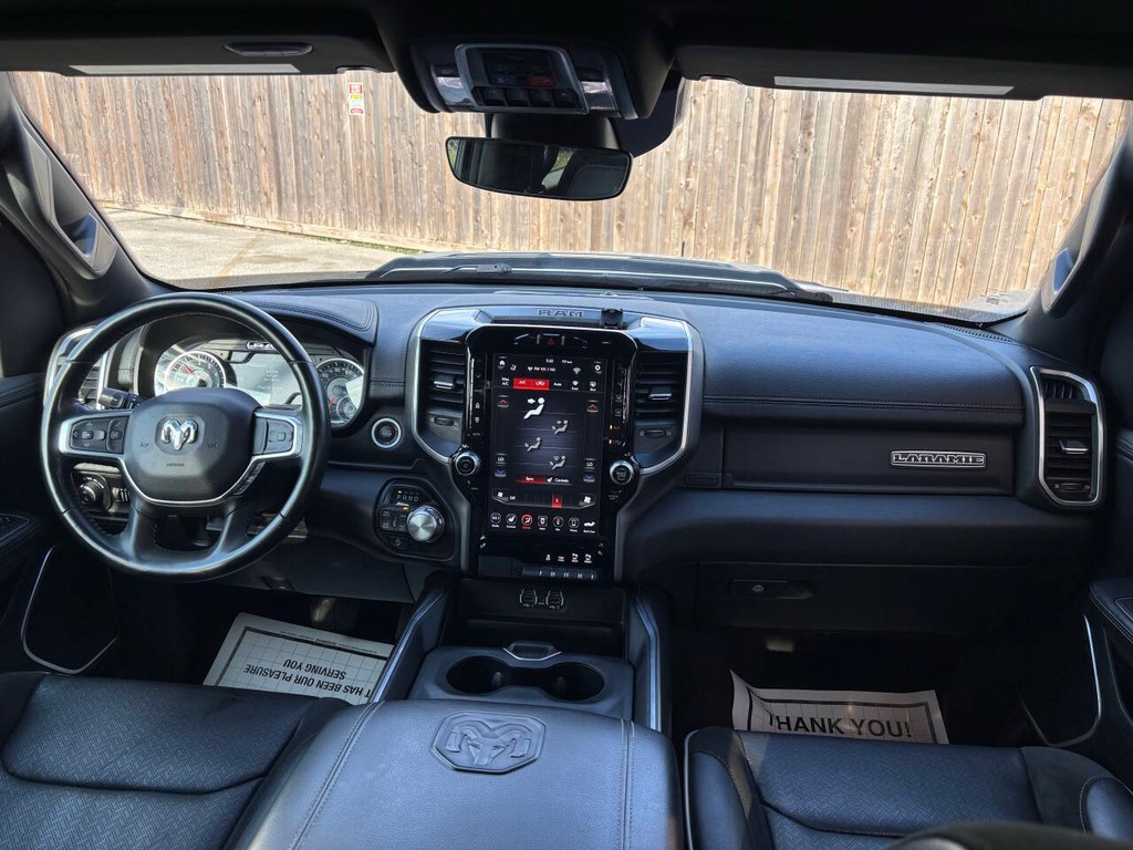 Ram 1500 Vehicle Full-screen Gallery Image 14