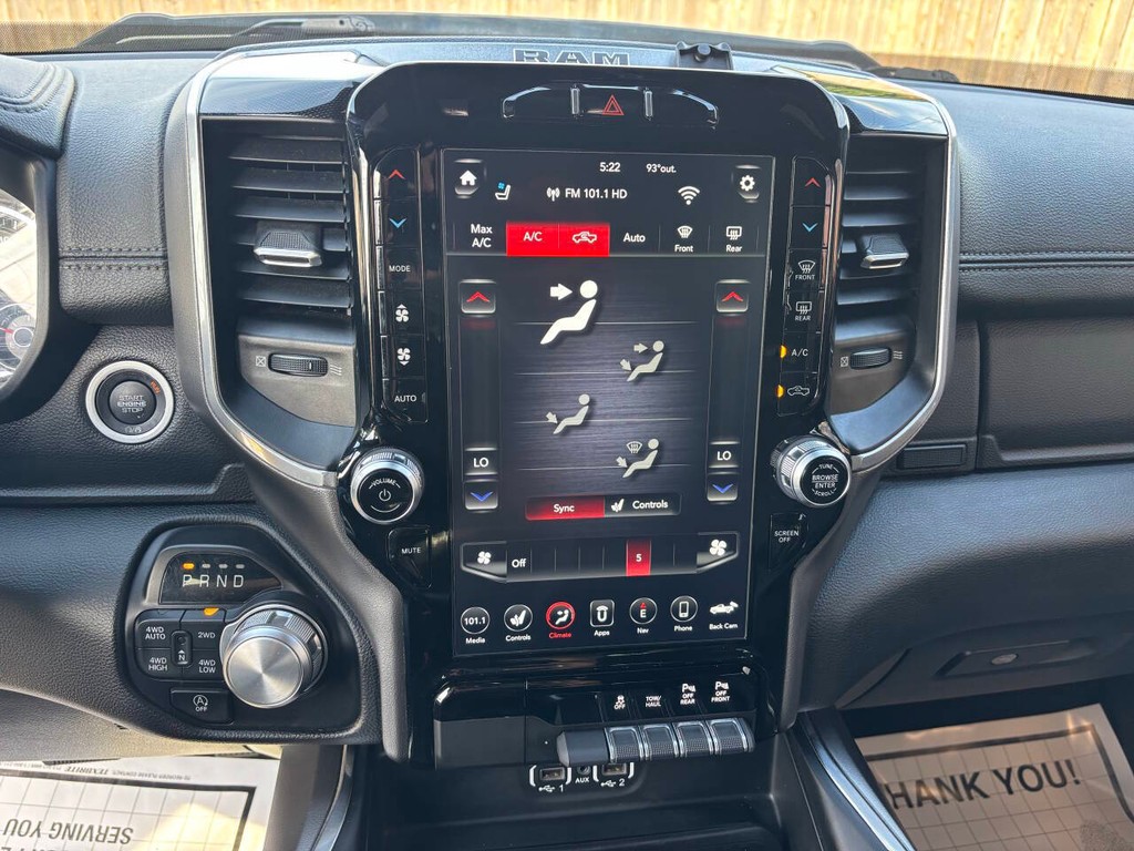 Ram 1500 Vehicle Full-screen Gallery Image 15