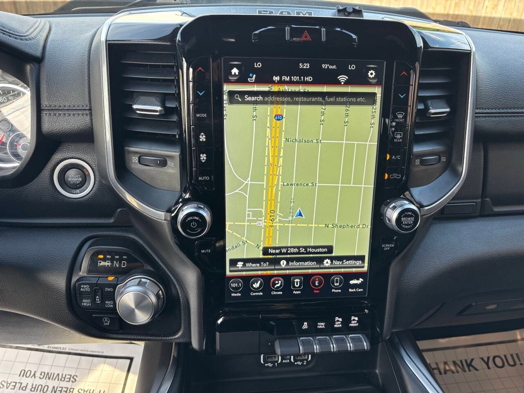 Ram 1500 Vehicle Full-screen Gallery Image 16