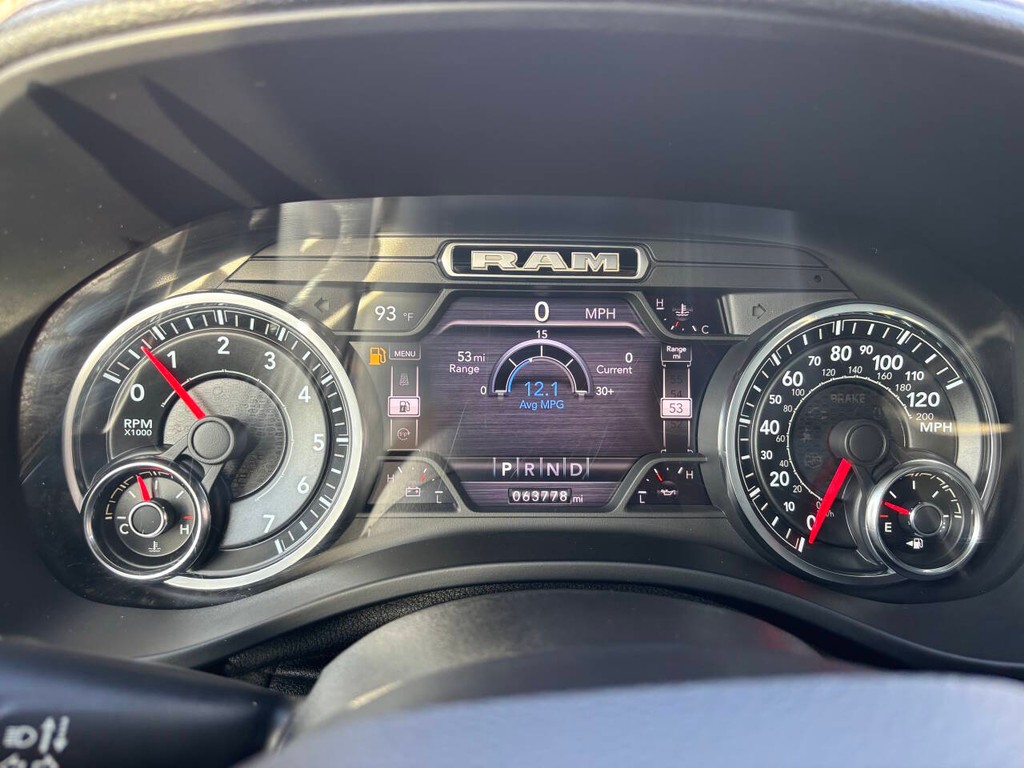 Ram 1500 Vehicle Full-screen Gallery Image 25
