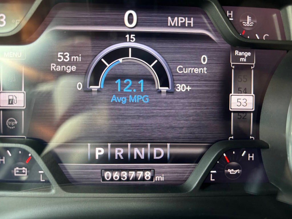 Ram 1500 Vehicle Full-screen Gallery Image 26