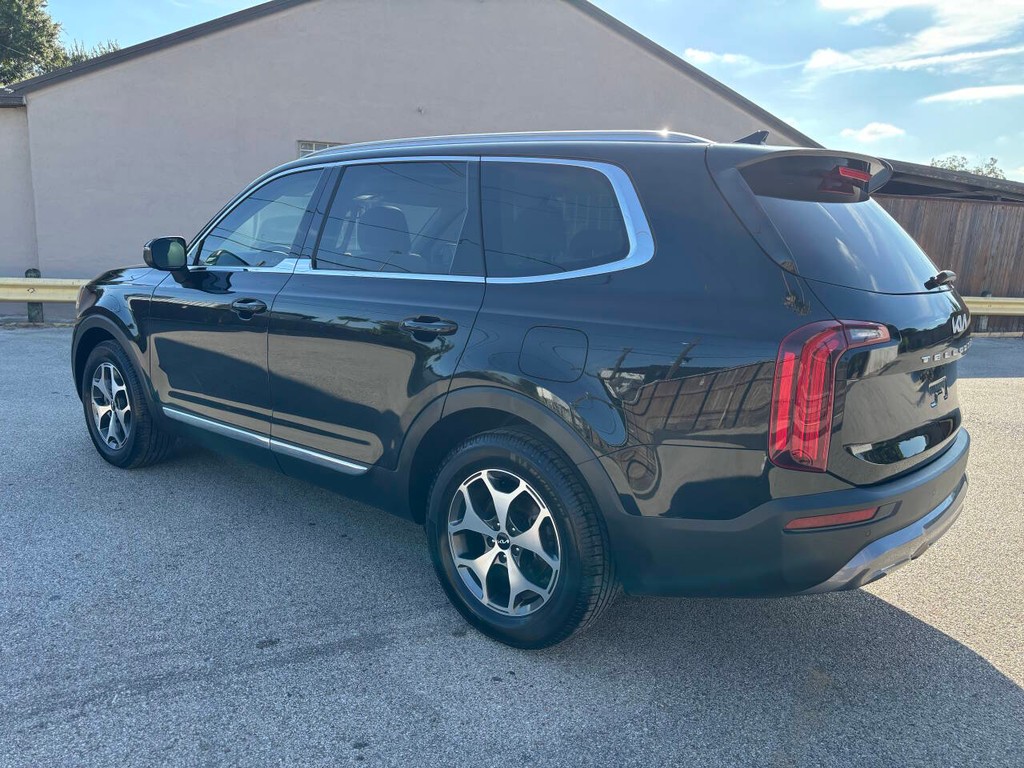 Kia Telluride Vehicle Full-screen Gallery Image 05