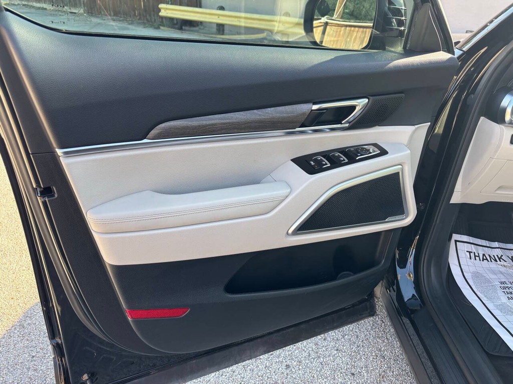 Kia Telluride Vehicle Full-screen Gallery Image 10
