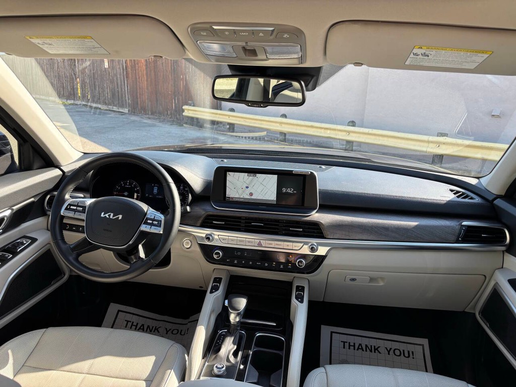 Kia Telluride Vehicle Full-screen Gallery Image 21