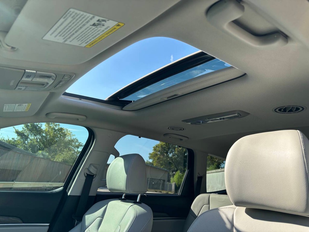 Kia Telluride Vehicle Full-screen Gallery Image 32