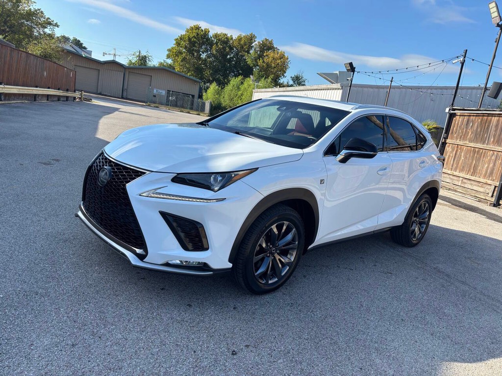 Lexus NX Vehicle Full-screen Gallery Image 04