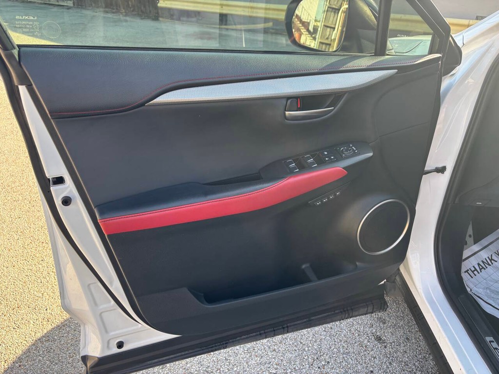 Lexus NX Vehicle Full-screen Gallery Image 10