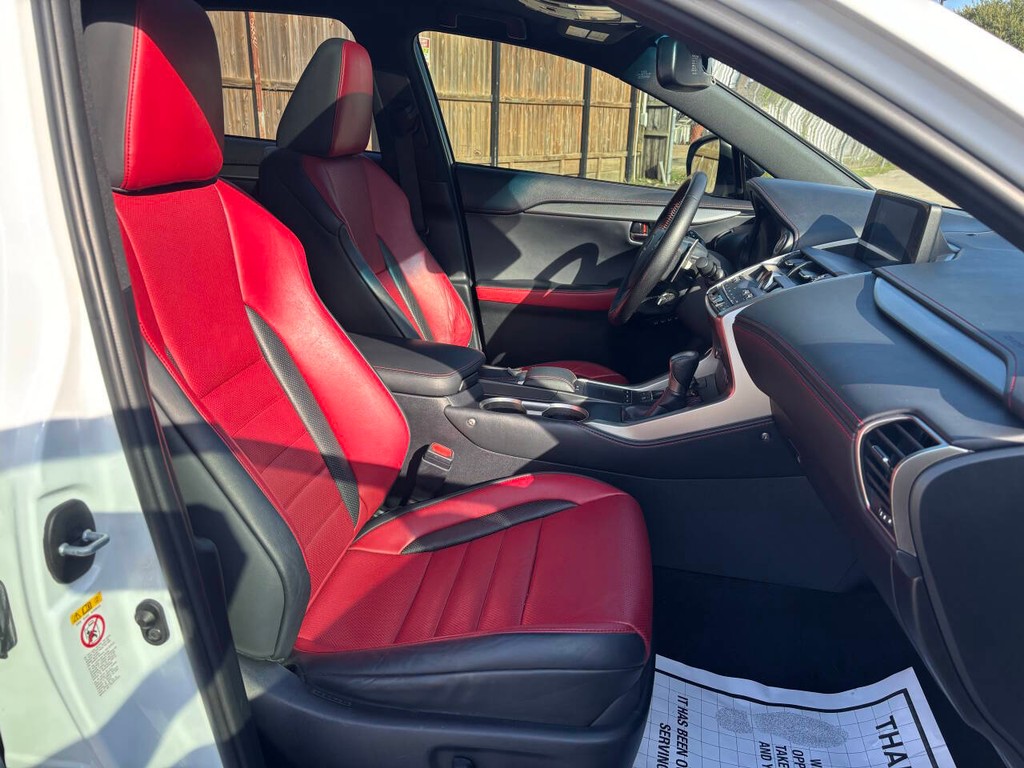Lexus NX Vehicle Full-screen Gallery Image 12