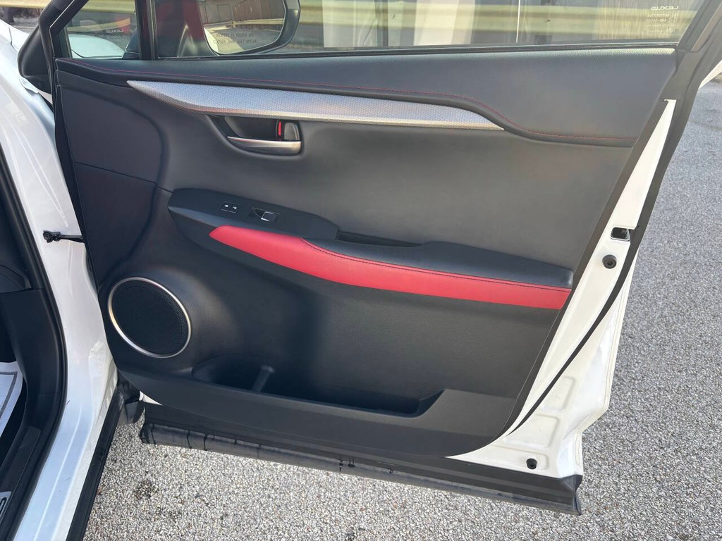 Lexus NX Vehicle Full-screen Gallery Image 13