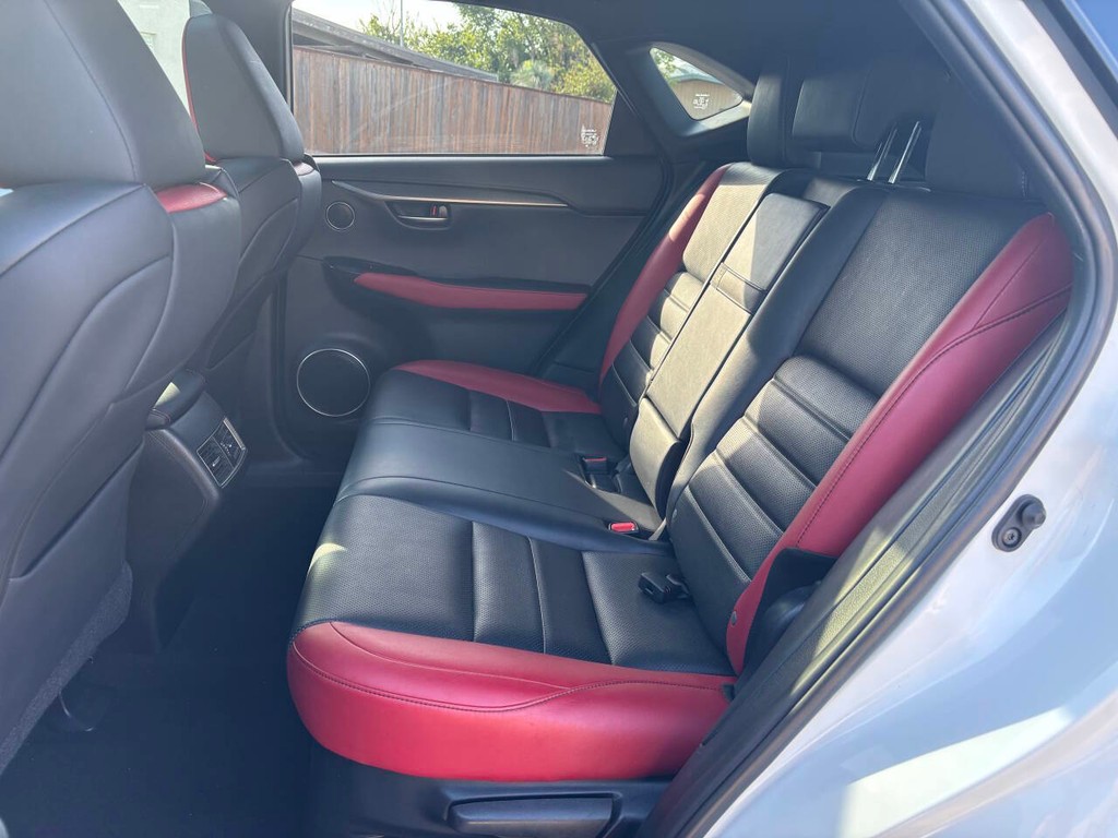 Lexus NX Vehicle Full-screen Gallery Image 14