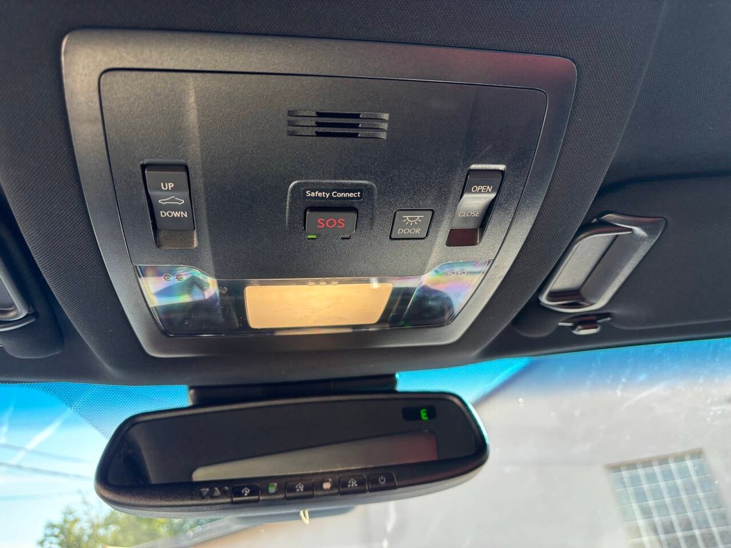 Lexus NX Vehicle Full-screen Gallery Image 29