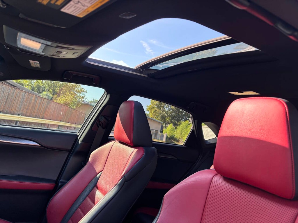 Lexus NX Vehicle Full-screen Gallery Image 30