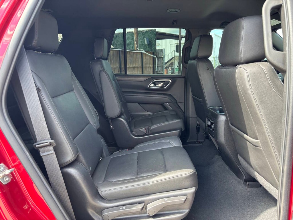 Chevrolet Tahoe Vehicle Full-screen Gallery Image 16