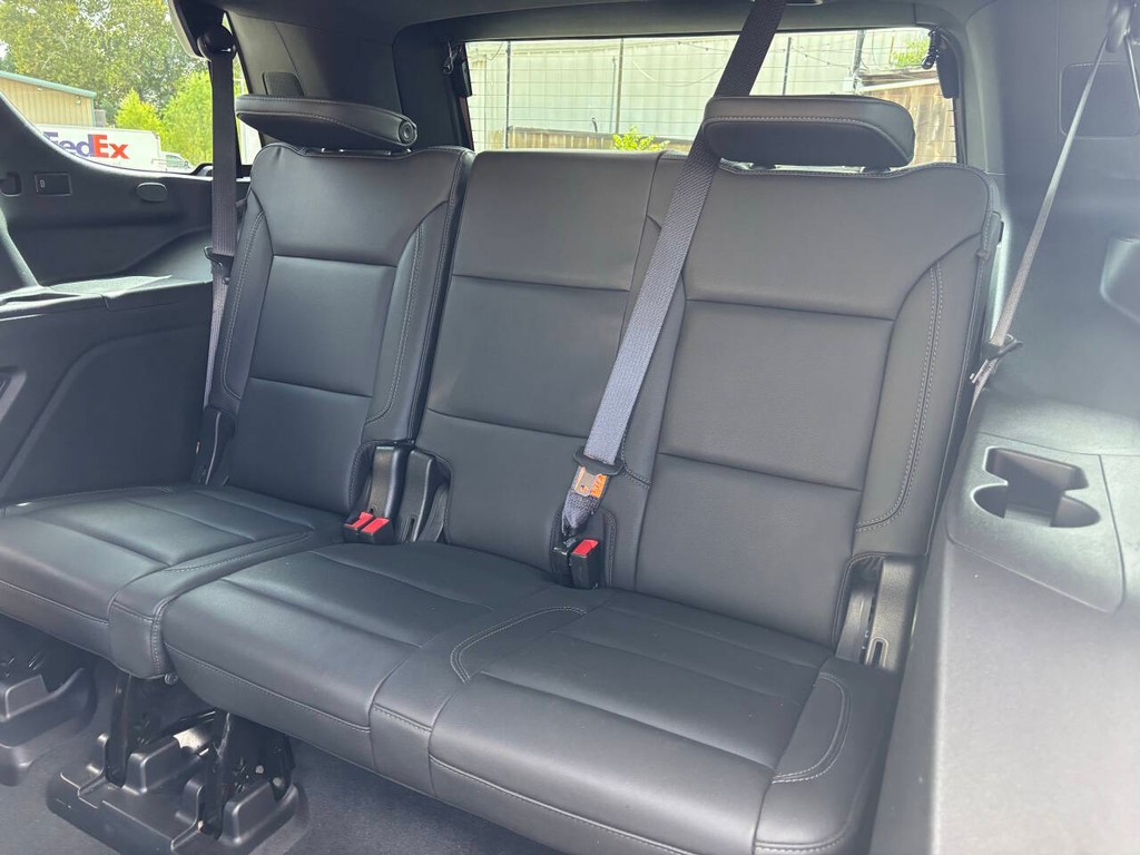 Chevrolet Tahoe Vehicle Full-screen Gallery Image 18