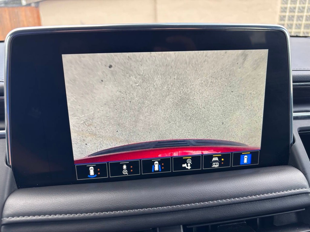 Chevrolet Tahoe Vehicle Full-screen Gallery Image 27