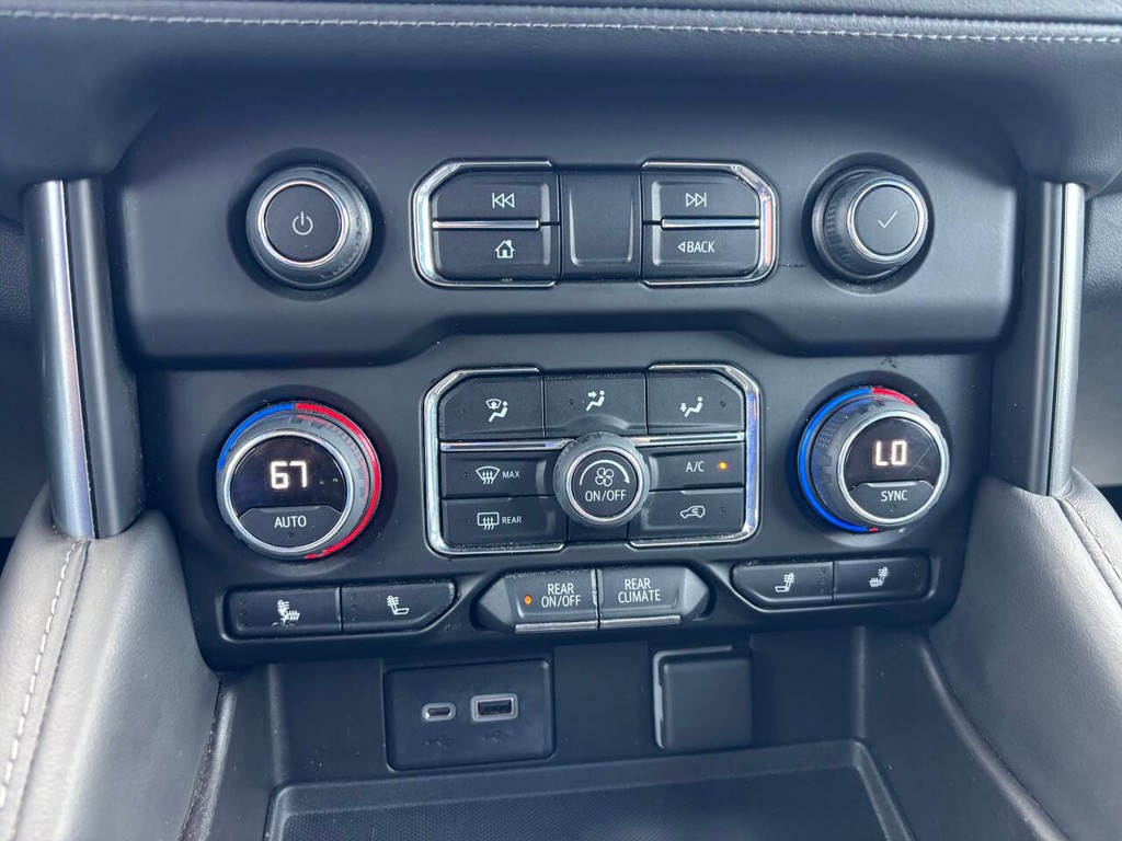 Chevrolet Tahoe Vehicle Full-screen Gallery Image 28