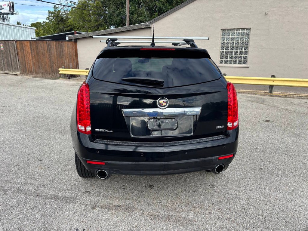Cadillac SRX Vehicle Full-screen Gallery Image 06