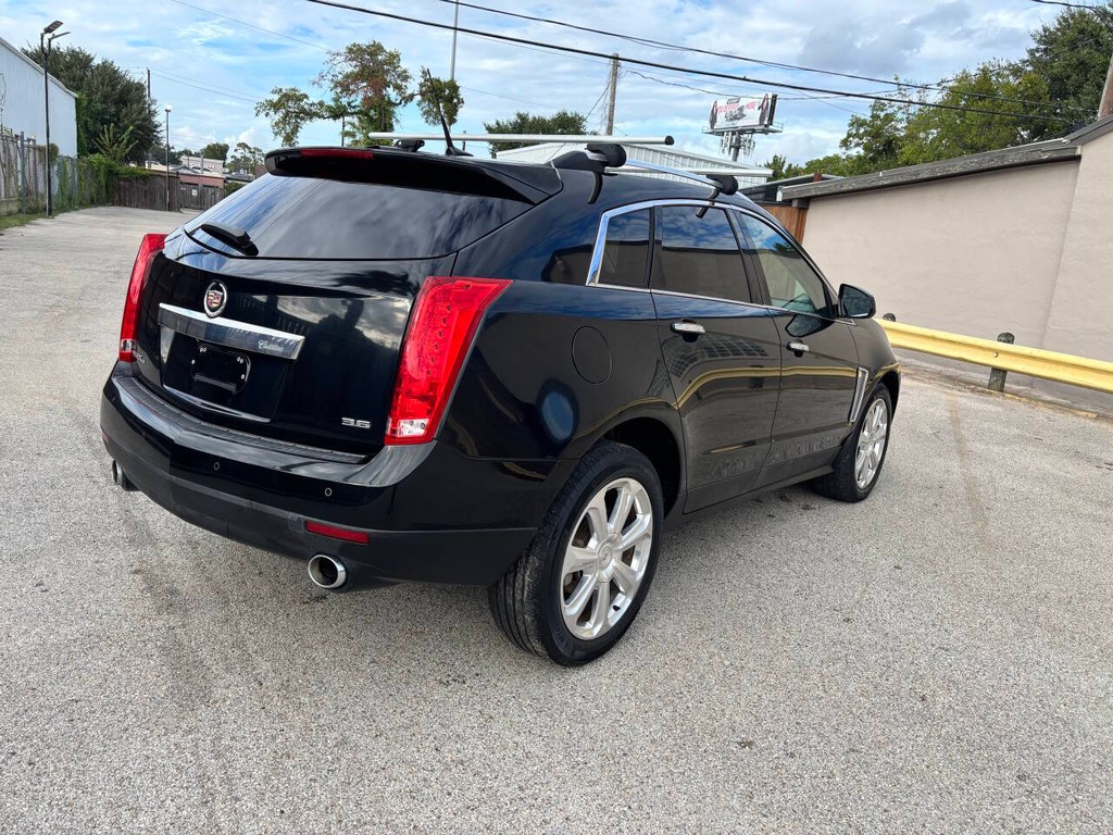 Cadillac SRX Vehicle Full-screen Gallery Image 07
