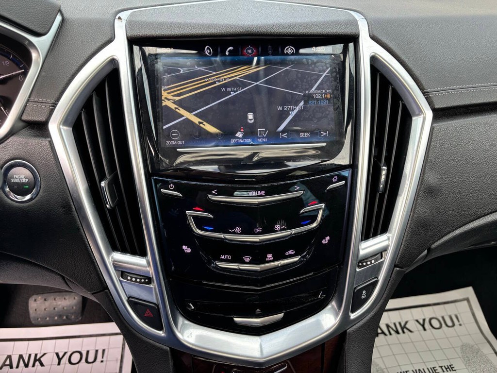 Cadillac SRX Vehicle Full-screen Gallery Image 20